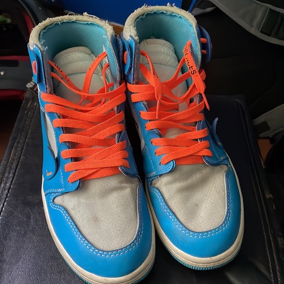 Nike Off-Whites High Top - Picture 2 of 4